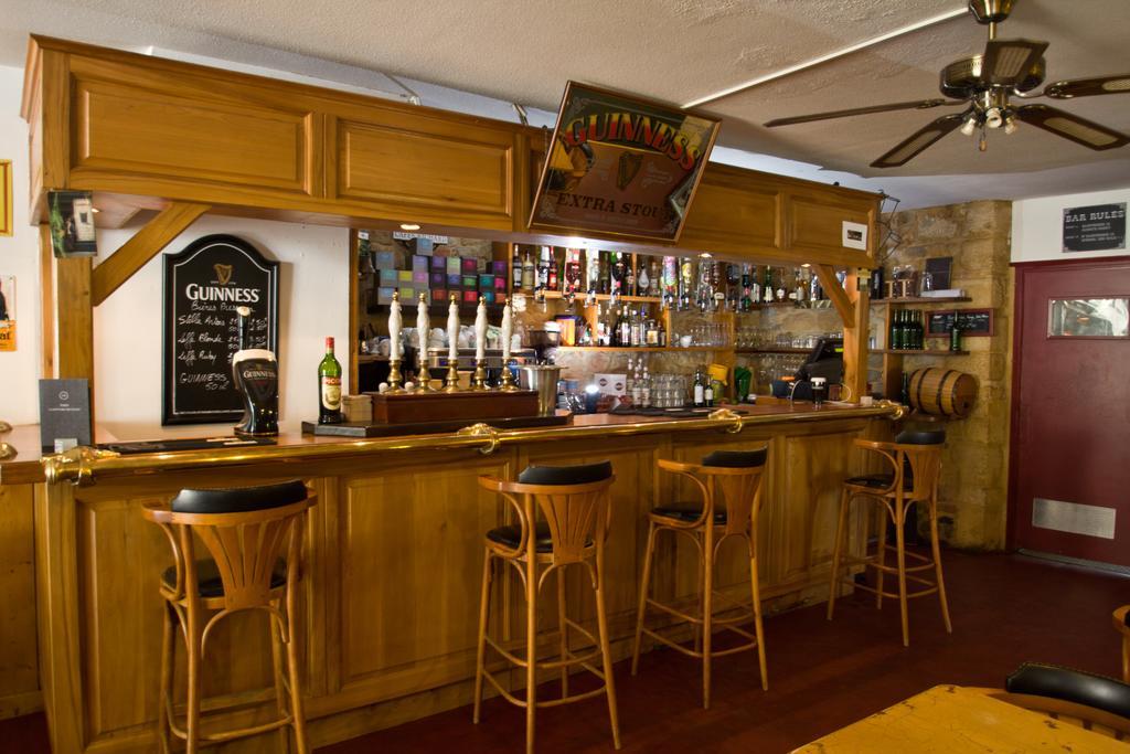 Hotel Restaurant La Promenade Gourdon-en-quercy Buitenkant foto